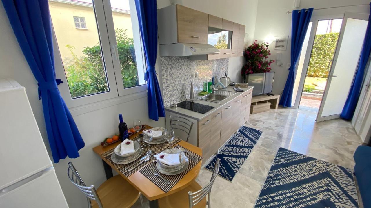 Patras Blue Suite Екстериор снимка