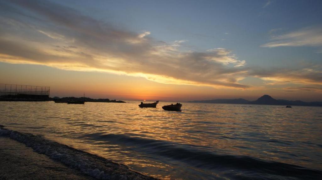 Patras Blue Suite Екстериор снимка